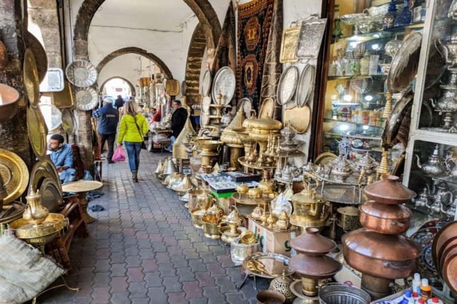 Casablanca: Layover Sightseeing Tour with Airport Transfer - Central Market and a taste of everyday Casablanca