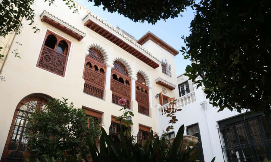 Casablanca: Tangier Day Tour by High-Speed Train - Arriving in Tangier and meeting the local team