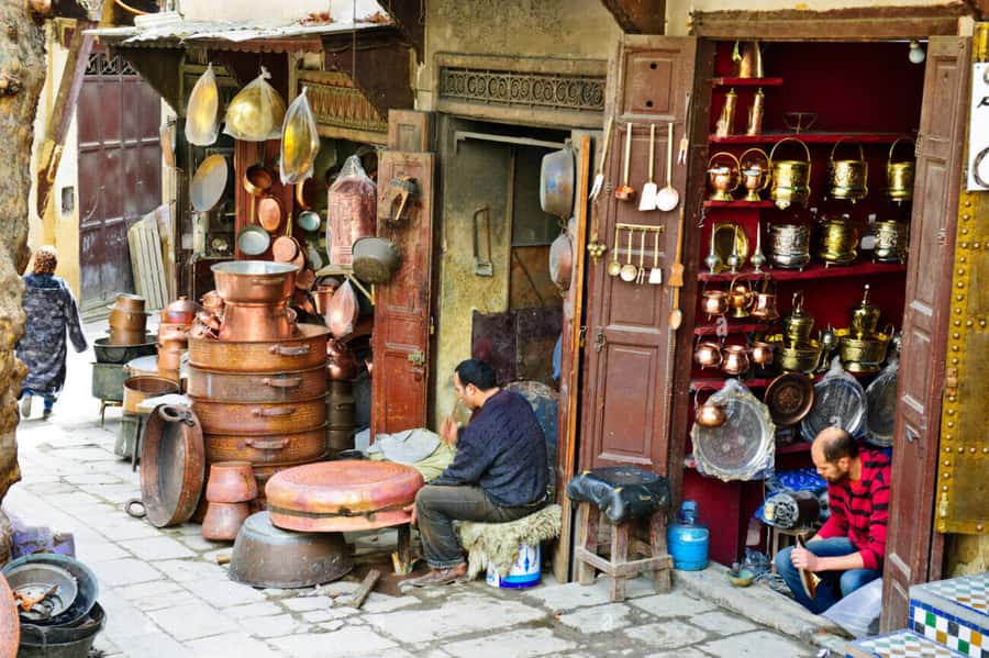 Casablanca to Fez: Scenic & Historical Day Trip with Lunch - The tannery, leather work, and a practical choice