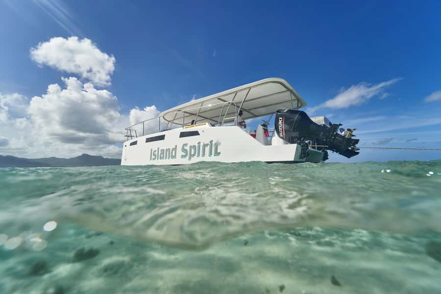 Catamaran Mauritius: South East 5 Islands Catamaran Cruises - Why this southeast Mauritius cruise works so well