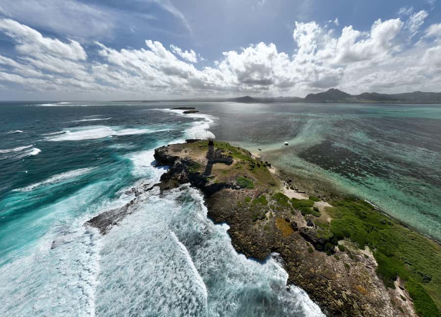 Catamaran Mauritius: South East 5 Islands Catamaran Cruises - What to pack for a comfortable six-and-a-half hours