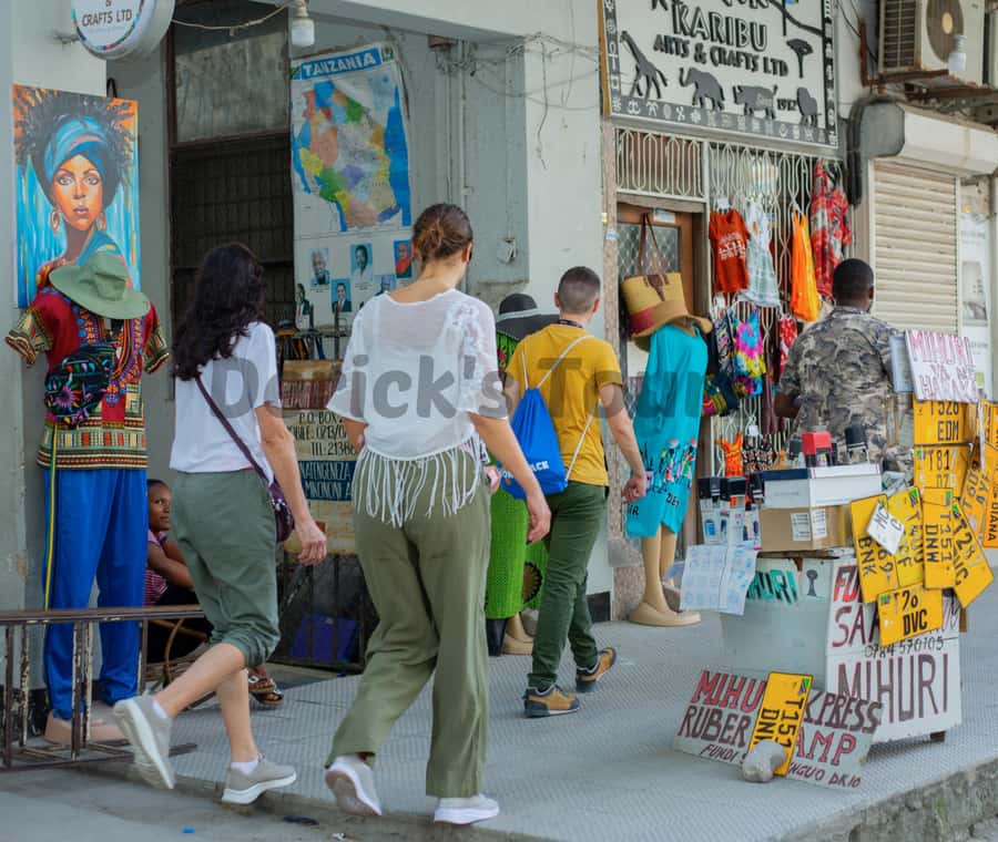 Dar es Salaam City Center: Walking Tour - St. Joseph Cathedral and Azania Front Church
