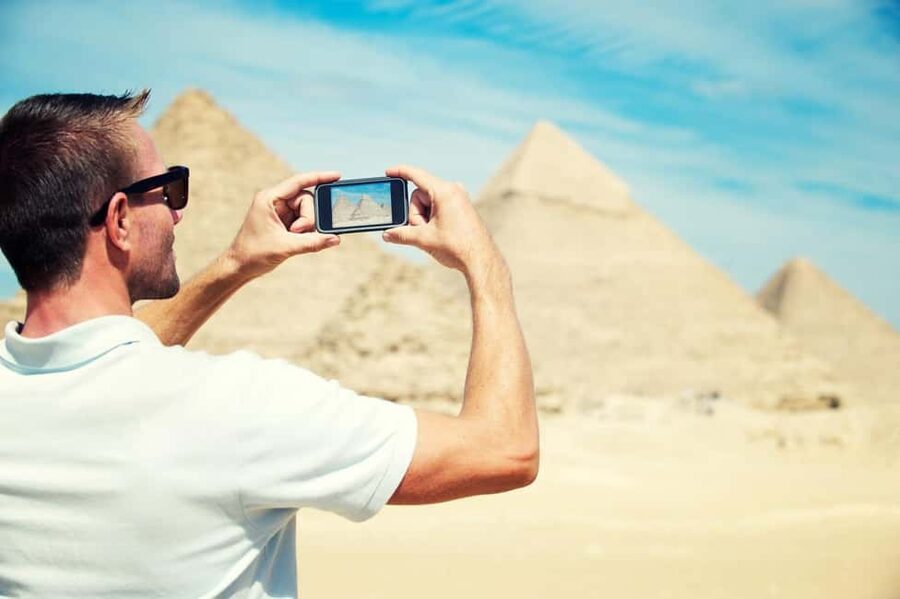 Discover Cairo: Pyramids, Museum & Sphinx Tour from Hurghada - My booking advice