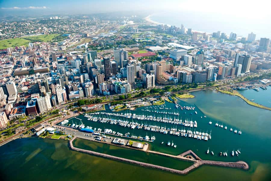 Durban: City Sightseeing and Walking Tour - City Hall, Durban Harbour, and the Umgeni Hindu temple