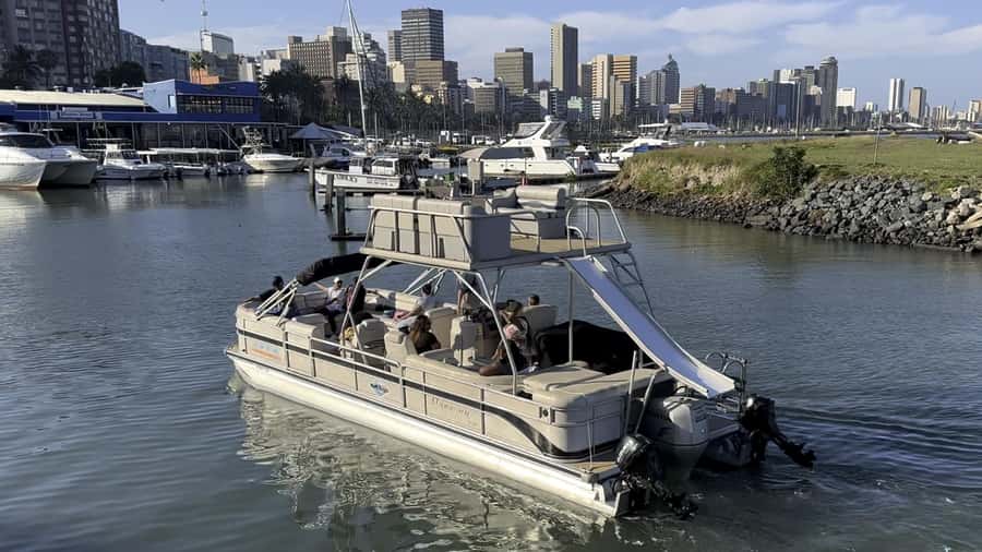 Durban: Pontoon Boat Harbor Cruise - What you see during the one-hour route