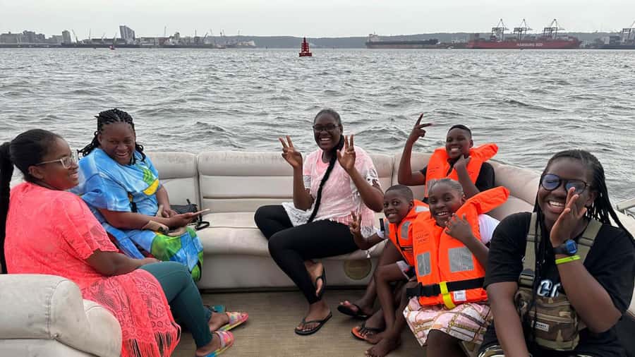 Durban: Pontoon Boat Harbor Cruise - Comfort, seating, and the question of life jackets