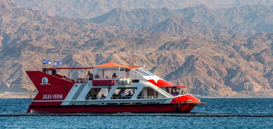 Eilat: 2-Hour Glass-Bottom Boat Tour - Boarding at Hananya Beach and finding the Jules Verne