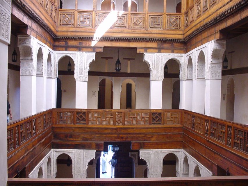 Fes: Guided Sightseeing Tour with Luxury Car - Tanners, Seffarine Place, and working crafts