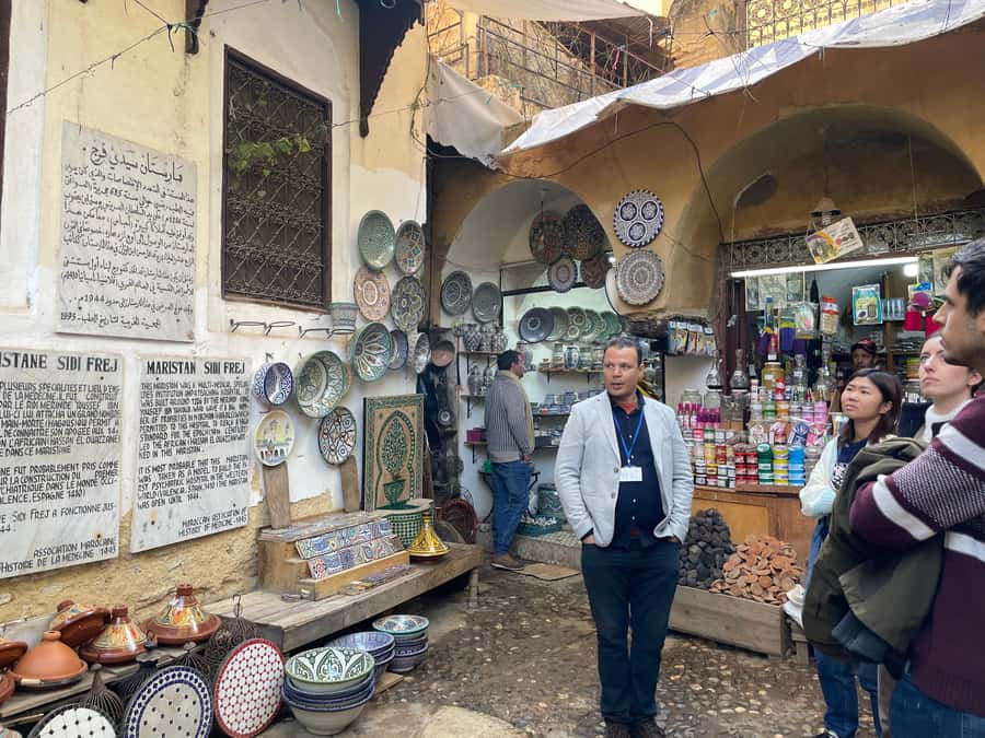 Fes: Medina Guided Tour with Local - Why a local guide helps inside Fes Medina