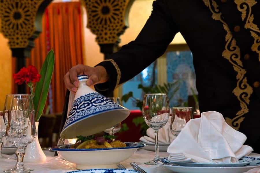 Fes : Unforgettable Dinner Show Experience with hotel pickup - Fruit, mint tea, and the slower end to dinner