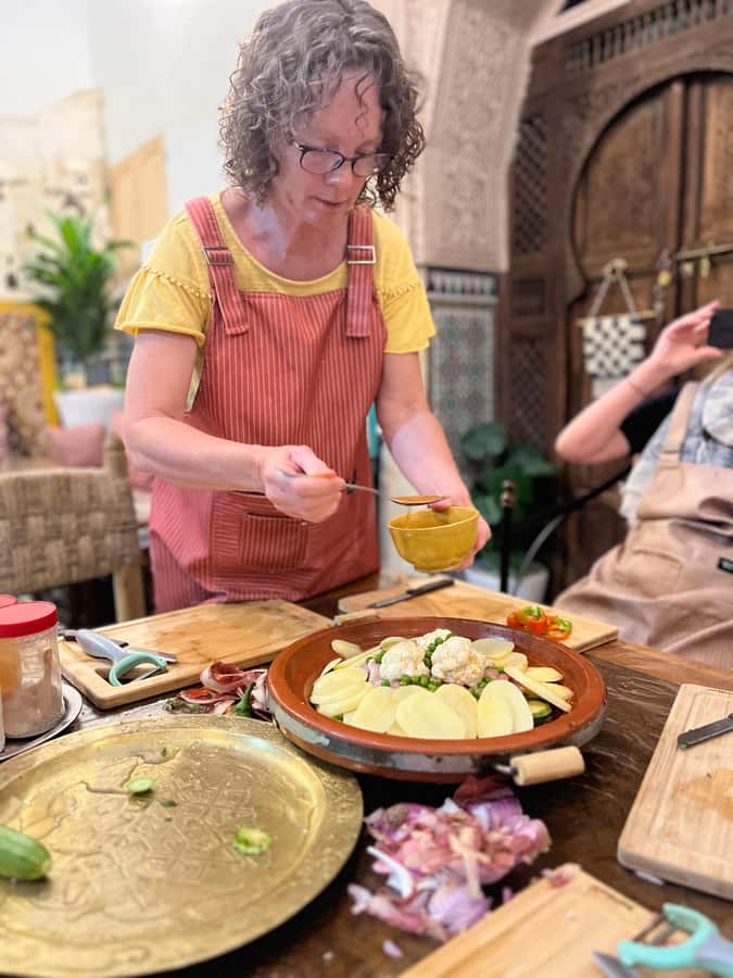 Fez: Souk Tour and Traditional Home Cooking Class - Vegetarian Choices and Dietary Planning