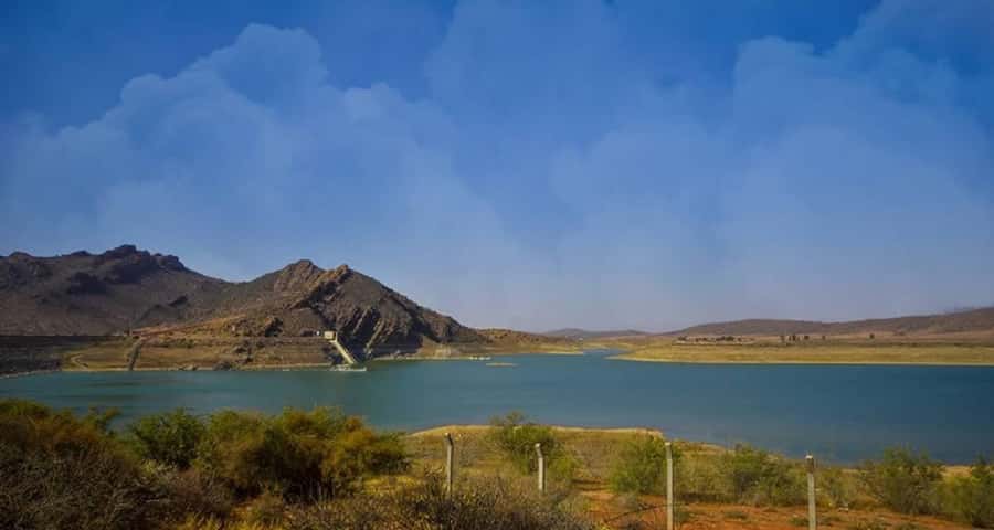 From Agadir: 4×4 Jeep Sahara Desert Tour with Lunch - The dam and mountain views