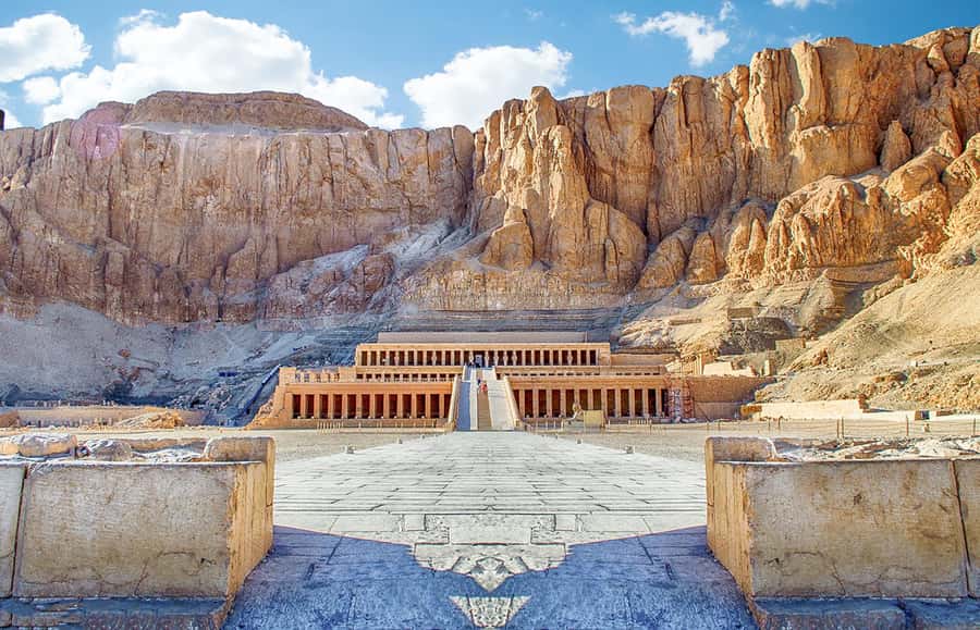 From Aswan:4 Days Nile Cruise Luxor Abu Simbel & Air Balloon - Five things to know before booking
