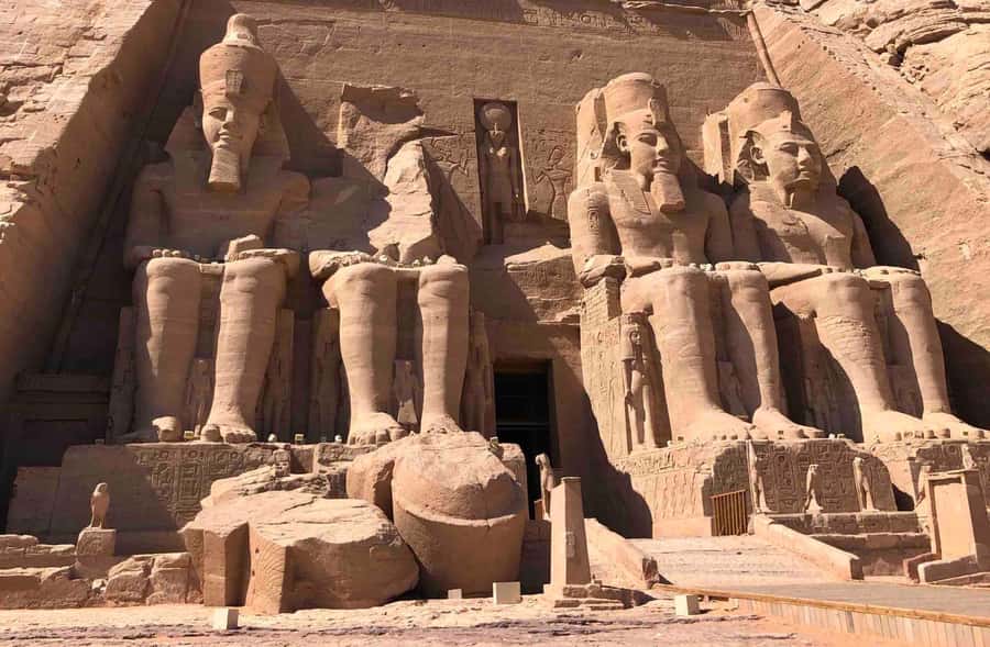 From Cairo: 2-Day Abu Simbel & Luxor Tour - The long road to Abu Simbel