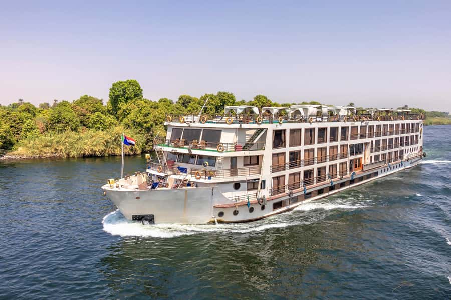 From Cairo: 4-Day Nile Cruise to Aswan w/ Balloon & Flights - Seeing Luxor from a balloon at sunrise