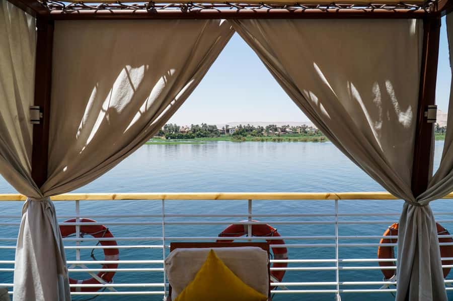 From Cairo: 4-Day Nile Cruise to Luxor with Balloon Flight - Cruise comfort, meals, and the five-star question