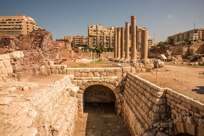 From Cairo: Alexandria Catacombs and Citadel Day Trip with Lunch - Qaitbay Citadel above the ancient lighthouse site