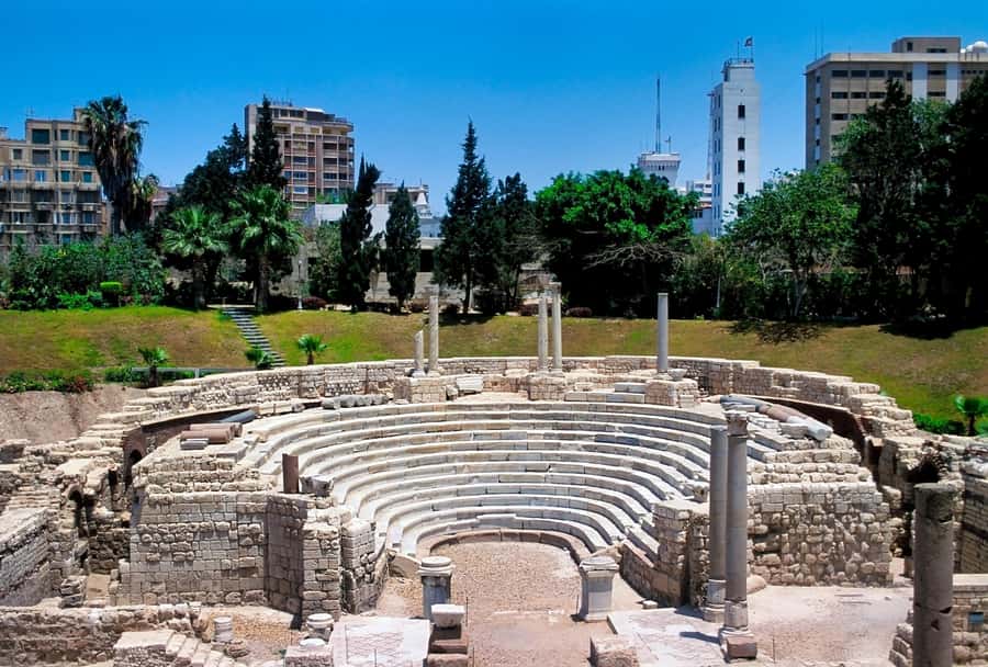 From Cairo: Historical Alexandria Shared Day Tour with Lunch - Qaitbay Citadel on the harbor