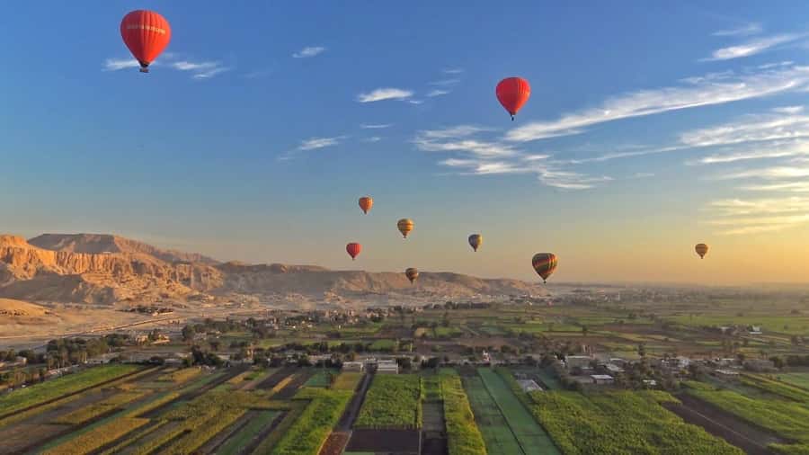 From Cairo: Luxor & Hot Air Balloon Private Trip by Plane - Seeing Luxor from a hot air balloon
