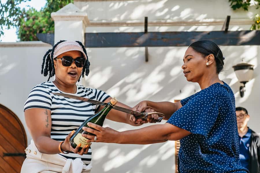 From Cape Town: 3 Regions Wine Tour with 3 Estates, 15 Wines - Morning pickup and the ride out from Cape Town