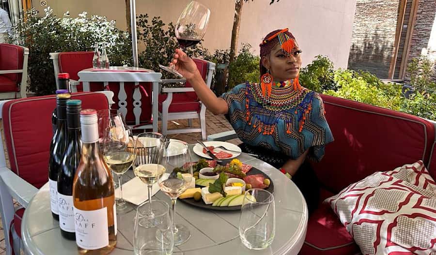From Cape Town: Stellenbosch & Franschhoek Wine Tasting Tour - Delaire Graff or Haute Cabrière