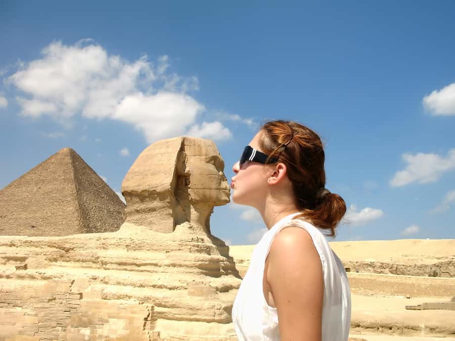 From Hurghada: Grand Egyptian Museum Pyramids Cairo Day Trip - Giza Plateau and the three pyramids