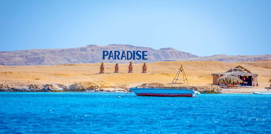 From Hurghada: Paradise Island Snorkeling Cruise with Lunch - Snorkeling with the crew