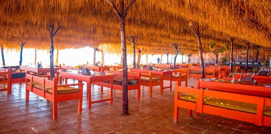 From Hurghada: Paradise Island Snorkeling Cruise with Lunch - Lunch on the island