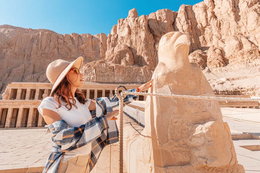From Luxor: Guided Tour to East or West Banks with Lunch - Luxor Temple: ancient architecture in the city