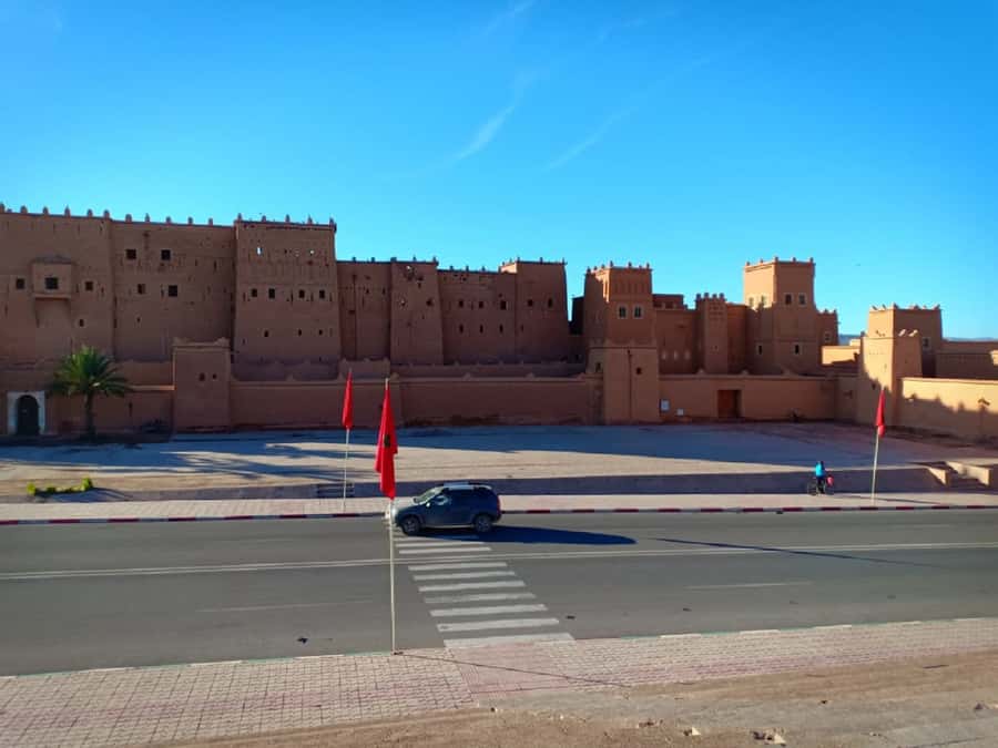 From Marrakech: 3-Day Desert Tour to Fes via Erg Chebbi - Drivers, vehicles, and group size