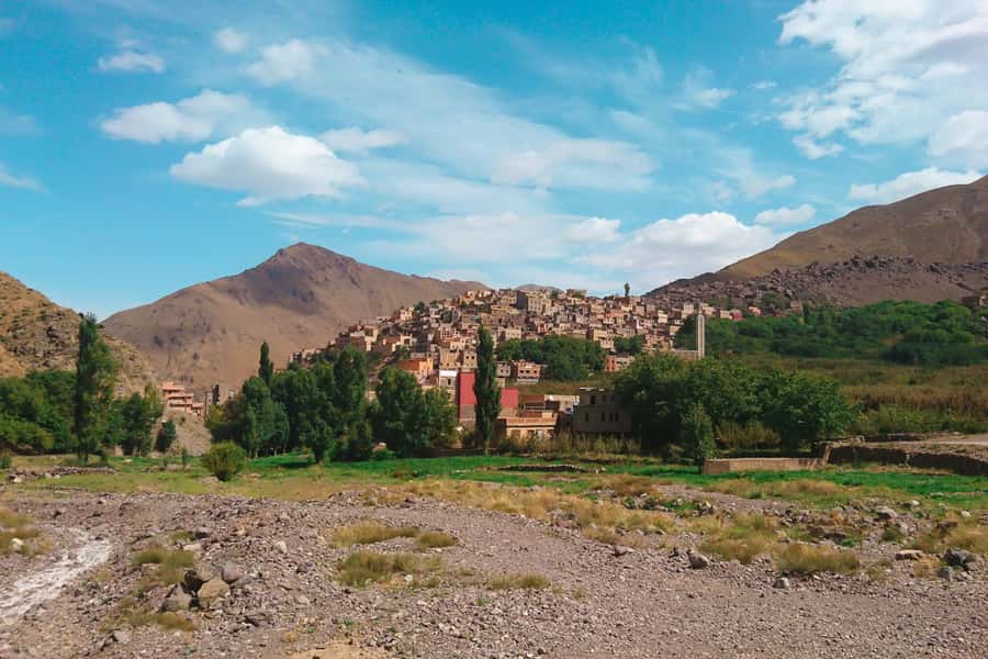 From Marrakech: Atlas Mountains Full-Day Hiking Trip w Lunch - Village life and Amazigh culture