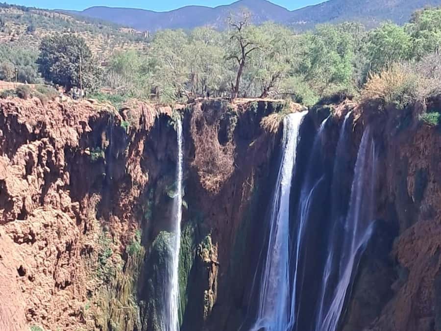 From Marrakech:Ouzoud Waterfalls Day Trip with Boat Tour - Lunch with a view over Ouzoud