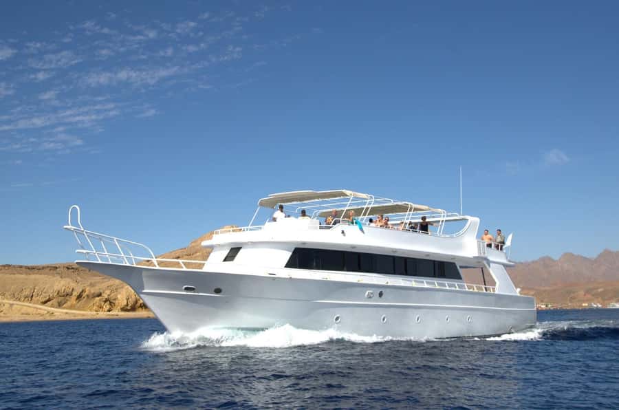 From Sharm: Ras Mohammed Cruise with Island Visit and Lunch - Setting out from Watanya Marina