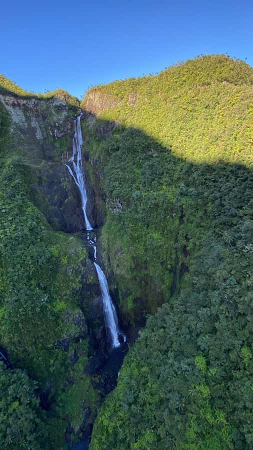 From St Pierre: helicopter flight over the whole of Reunion Island - Takamaka, Grand-Étang, and Réunion’s Water Country