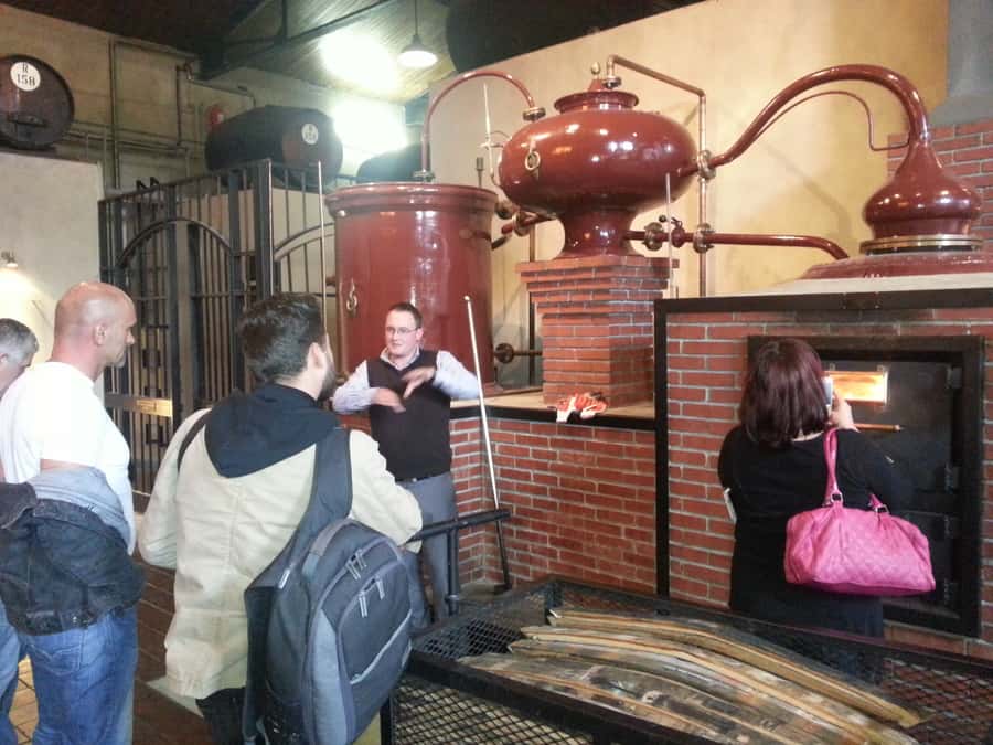 From Stellenbosch: Hop-On Hop-Off Wine Tour Southern Route - Planning your four-estate day