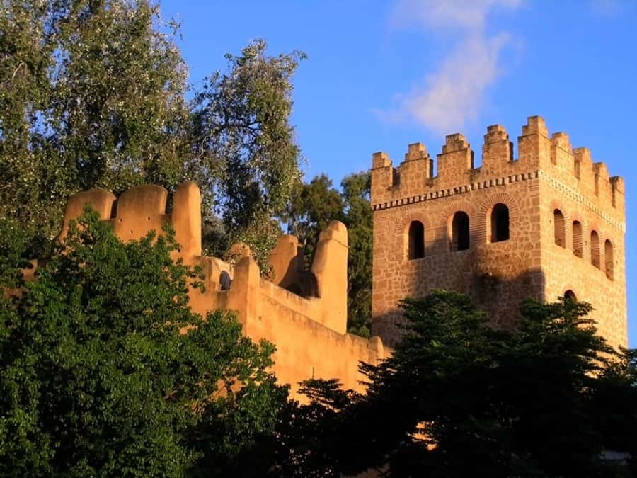From Tangier: Chefchaouen Guided Full-Day Trip - Plaza Uta el-Hammam and the Kasbah Museum