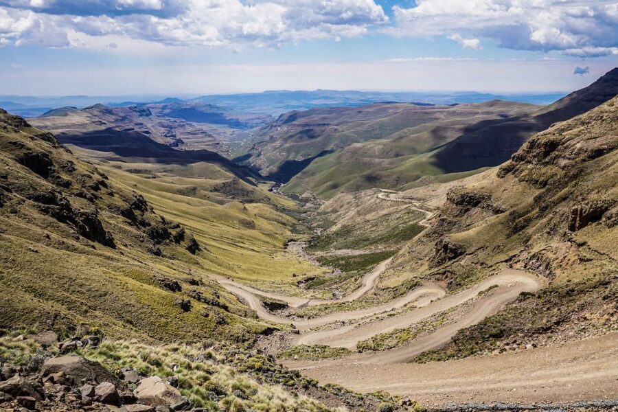 From Underberg: 4x4 Sani Pass Tour and Basotho Village Visit - Viewpoints, waterfalls, and changing weather