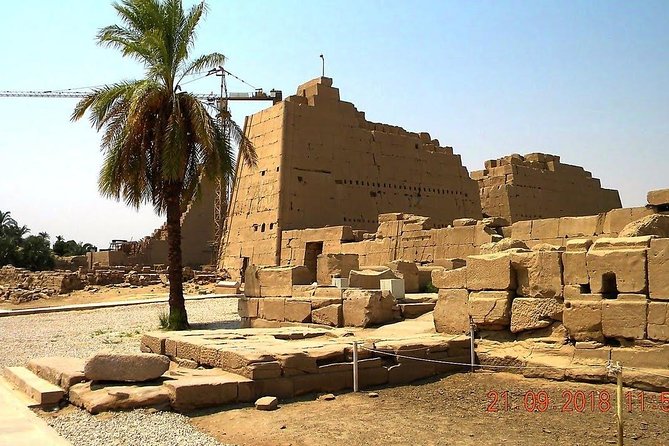 Full Day Tour to East and West Banks of Luxor - Choosing a guide and upgrade package