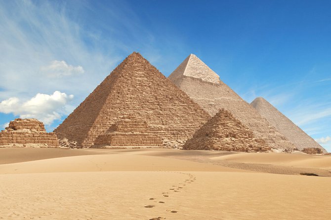 Giza Pyramids and Sakkara Tour - Giza begins with Egypt’s biggest names