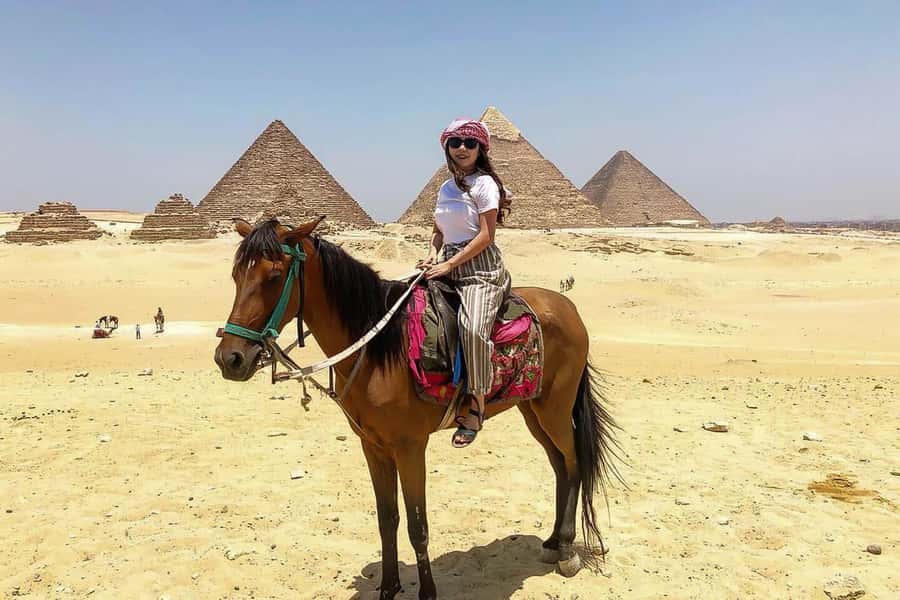 Giza Pyramids and Sphinx: Half-Day Private or Group Tour - Shared group or private tour?