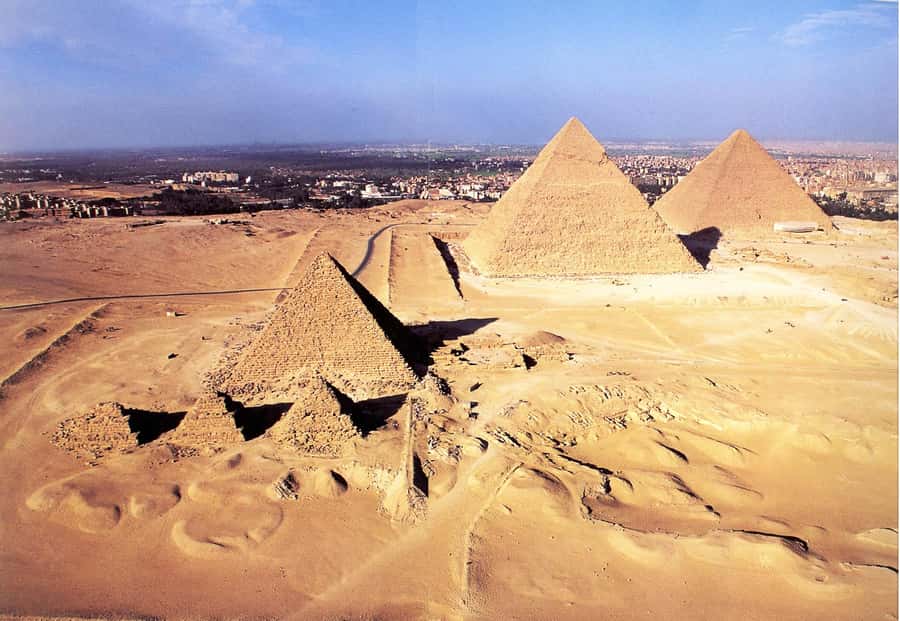 Giza Pyramids and Sphinx: Half-Day Private or Group Tour - The three pyramids of Cheops, Chephren, and Mykerinos