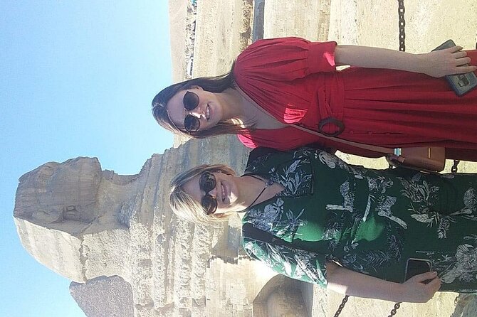 Giza Pyramids, Sphinx and Egyptian Museum tour - What the guide and vehicle add
