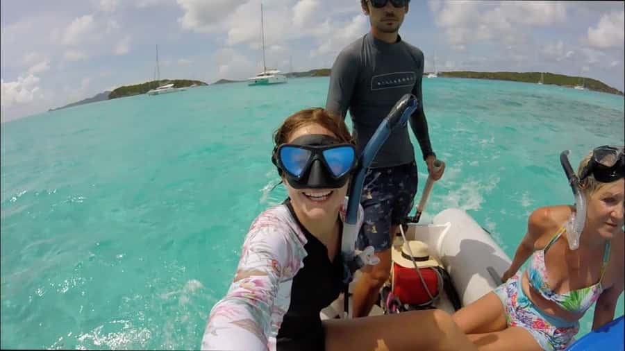 Grand Baie: Catamaran 3 Islands Cruise & Lunch on the Island - Ile Plate and lunch beside the beach