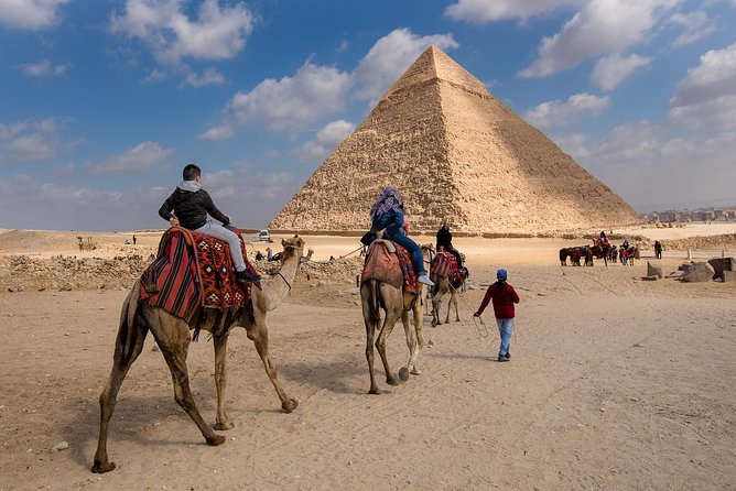 Half-Day Private tour to Pyramids of Giza and Sphinx - Meeting the three pyramids of Giza