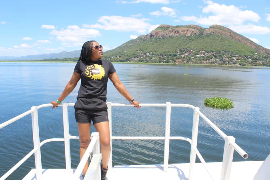 Hartbeespoort Dam: The Luxury Alba Boat Cruise with Food - Settling inside the Alba