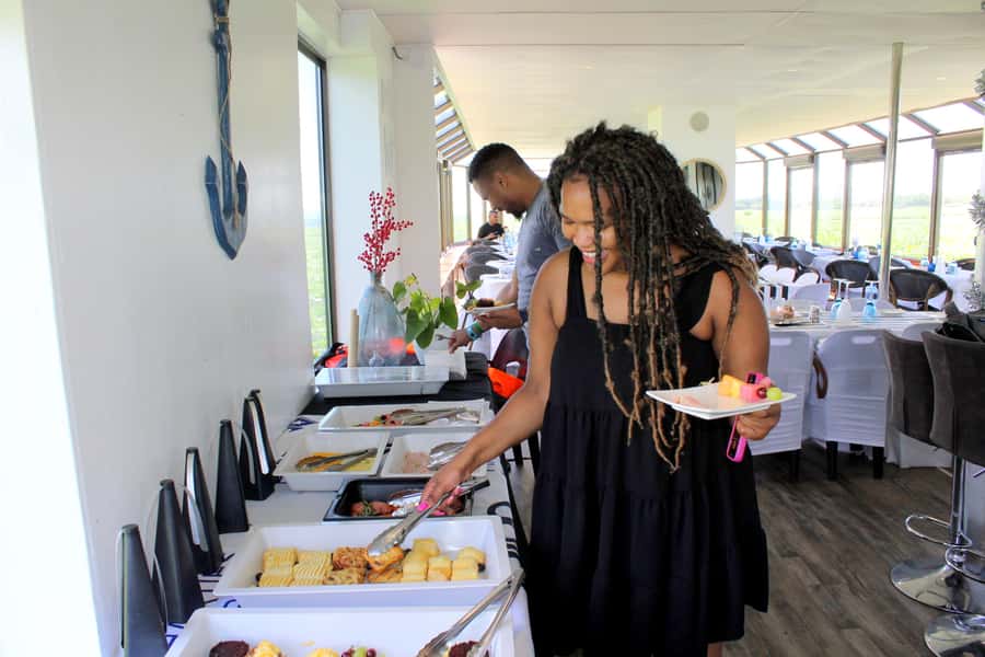 Hartbeespoort Dam: The Luxury Alba Boat Cruise with Food - Timing, comfort, and practical limits