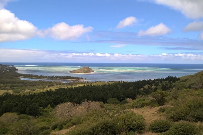 Hiking Le Morne Brabant - Booking, cancellations, and group details