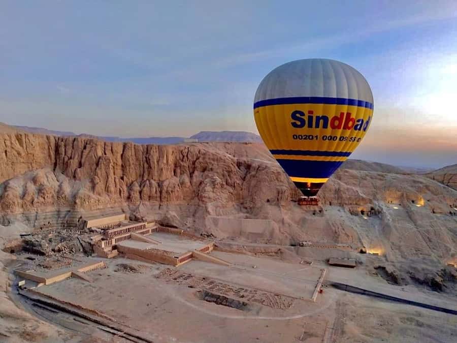 Hurghada: 2-Day Luxor Tour with Hotel, Balloon, & Boat Ride - The long road from Hurghada to Luxor