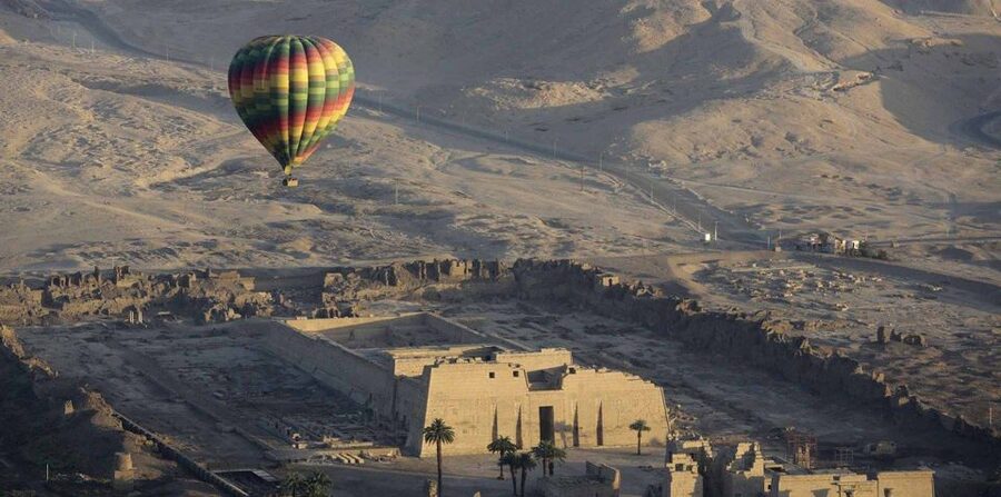 Hurghada: 2-Day Luxor Tour with Hotel, Balloon, & Boat Ride - Camel ride and village views