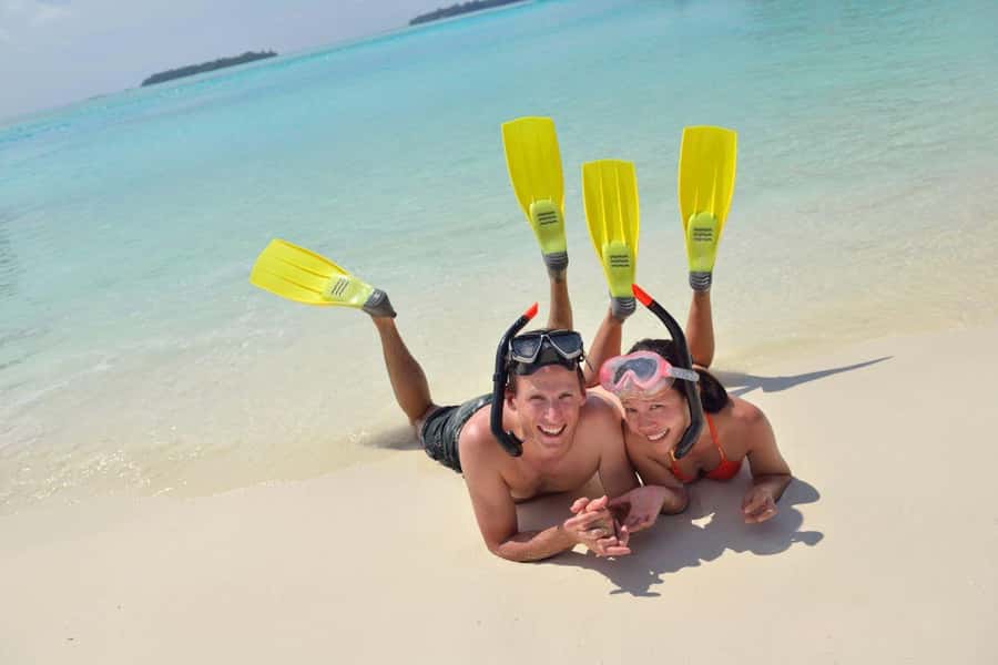 Hurghada: 3 Islands, Dolphins & Snorkel Yacht Trip w/ Lunch - Who should book this boat day?